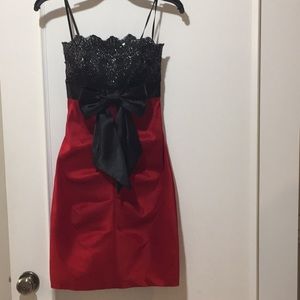 Cocktail dress, great for special occasions.